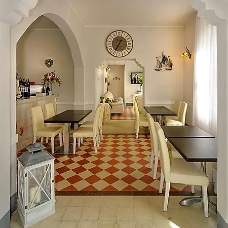 Hotel Grazia Viareggio