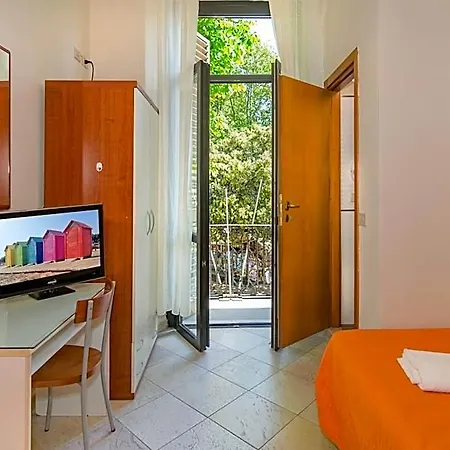 Grazia 2* Viareggio