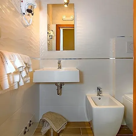 Hotel Grazia Viareggio