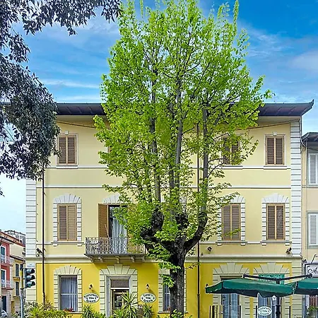 Hotel Grazia Viareggio